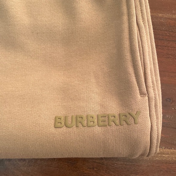 NEW‼️ Burberry London England Short - Picture 9 of 12